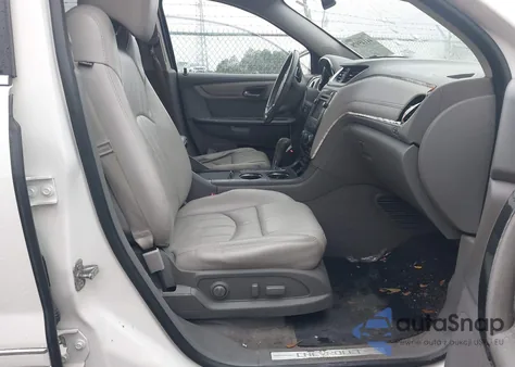 2015 Chevrolet Traverse Ltz z USA, uszkodzony, nr VIN 1GNKRJKD1FJ105385